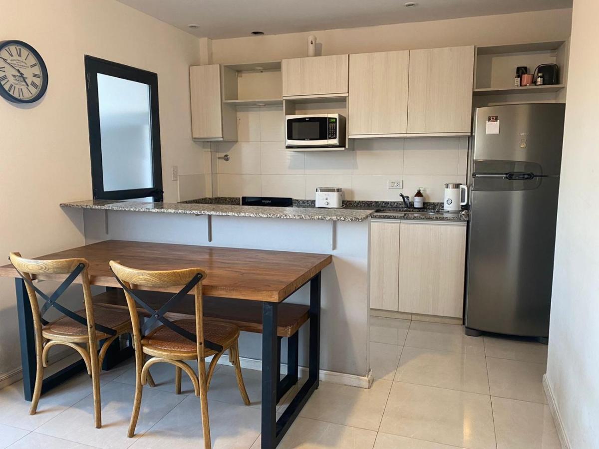 Departamento Con Gran Balcon A La Calle Y Parrilla Apartment